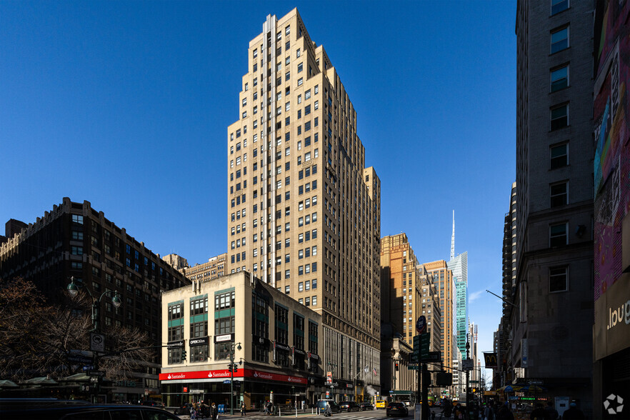 1350 Broadway, New York, NY à vendre - Photo du bâtiment - Image 1 de 1