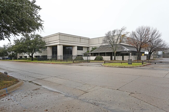 Plus de détails pour 11333 Pagemill Rd, Dallas, TX - Industriel à louer