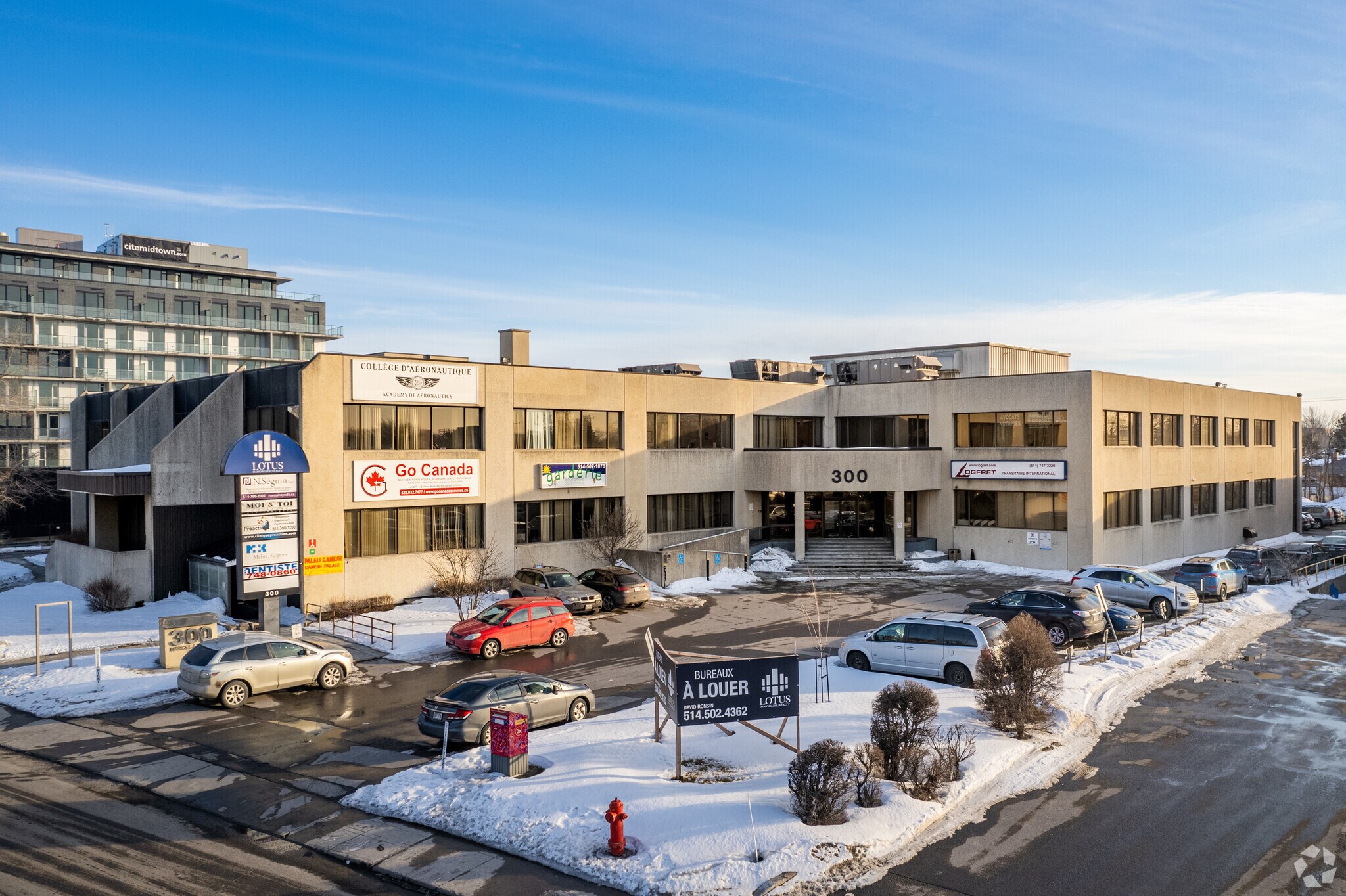300 Boul Marcel-Laurin, Montréal, QC for sale Primary Photo- Image 1 of 1