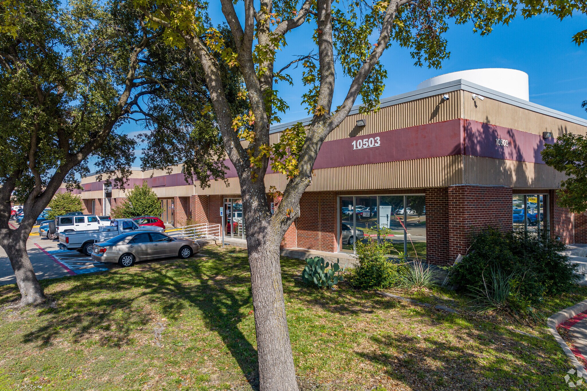 10503 Forest Ln, Dallas, TX à vendre Photo principale- Image 1 de 8