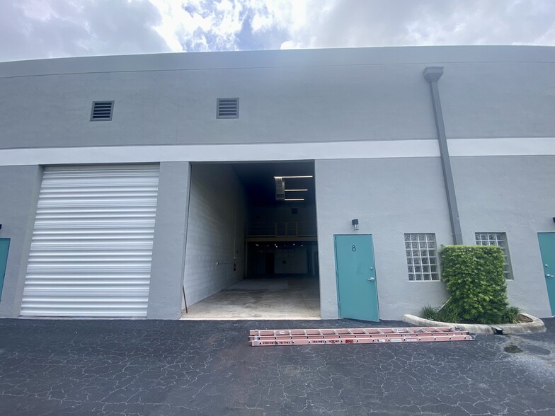 1851 SW 2nd St, Fort Lauderdale, FL for sale - Building Photo - Image 3 of 25