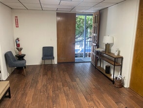 624 W 9th St, San Pedro, CA à louer Photo intérieure- Image 2 de 11