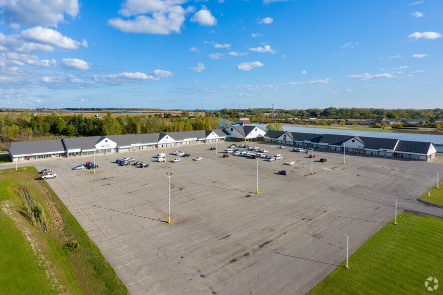 14930 Laplaisance Rd, Monroe, MI à louer - Photo du bâtiment - Image 1 de 7