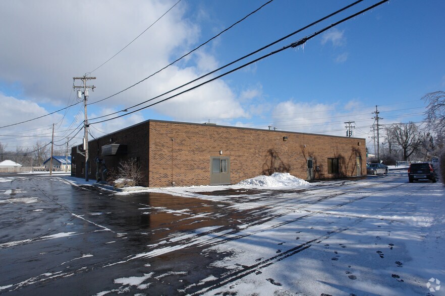 8899 Main St, Buffalo, NY à louer - Photo du bâtiment - Image 2 de 14
