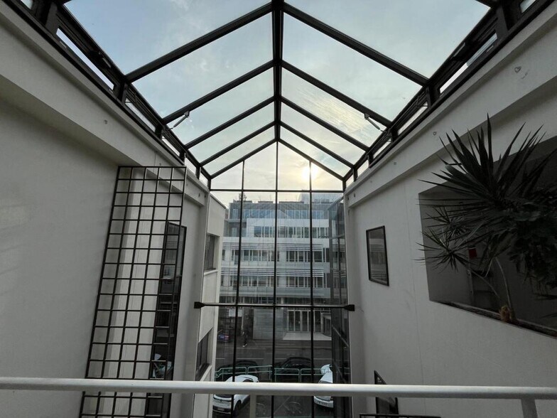 79-91 Rue Pierre Sémard, Châtillon à louer - Hall d’entrée - Image 1 de 7