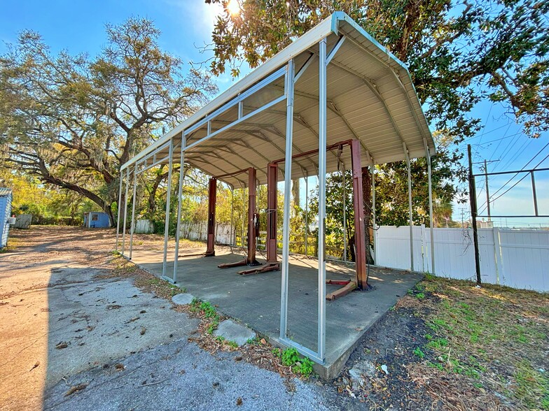 9701 E US Highway 92, Tampa, FL for sale - Building Photo - Image 3 of 10