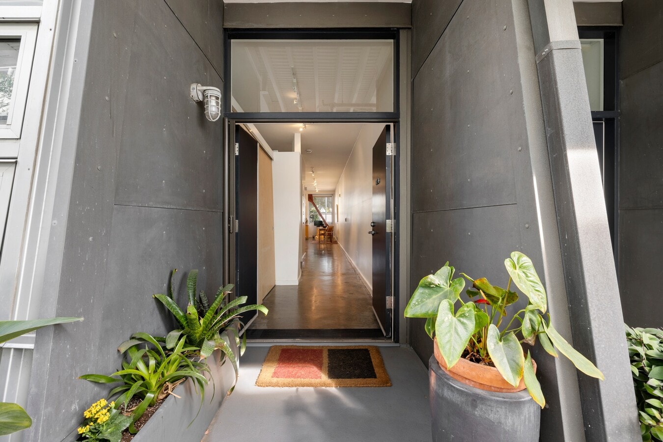 615 Hampton Dr, Venice, CA 90291 - Unité B104 - - Photo intérieure - Image 1 of 15