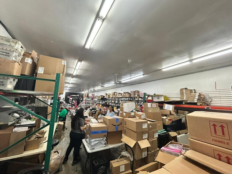 2361 SW 57th Ave, West Park, FL à louer - Photo du bâtiment - Image 3 de 4