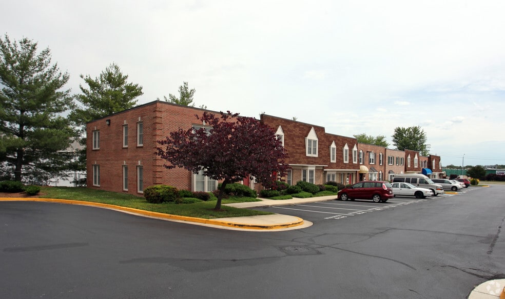 8631-8661 Cherry Ln, Laurel, MD à vendre - Photo du bâtiment - Image 2 de 10