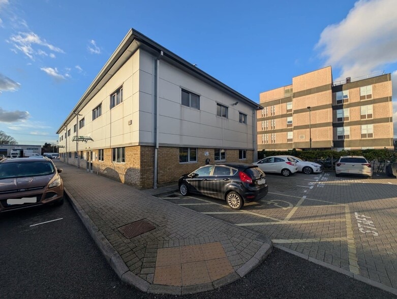Segensworth Rd, Fareham for sale - Building Photo - Image 2 of 6