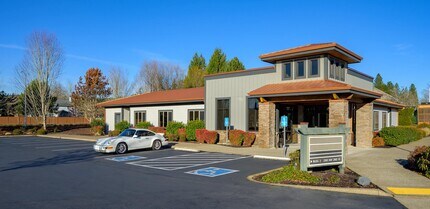 2185 NW 2nd St, Mcminnville, OR for lease Building Photo- Image 2 of 14