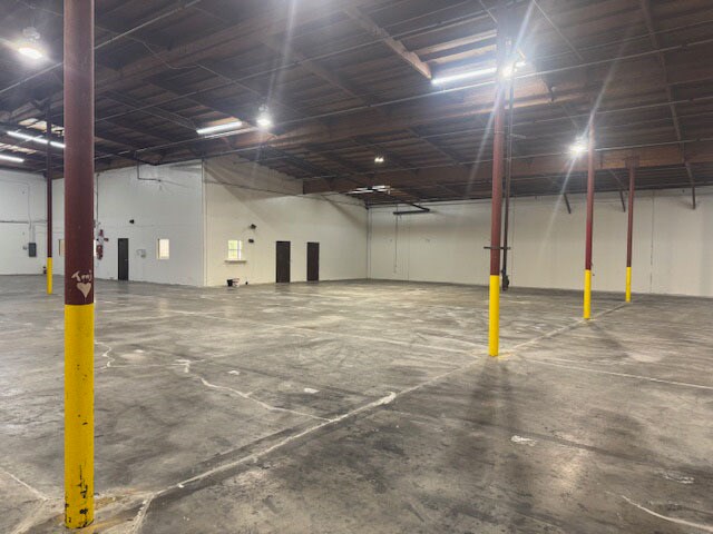 4025 E Arch Rd, Stockton, CA à louer - Photo du bâtiment - Image 3 de 4