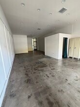 122-124 S La Brea ave, Los Angeles, CA à louer Photo intérieure- Image 2 de 3