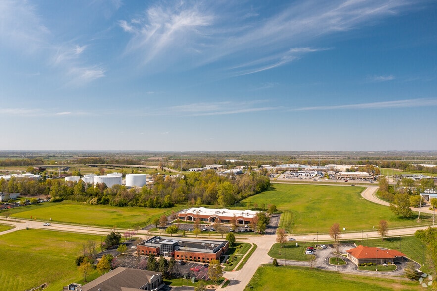 4600 Executive Center Pky, Saint Peters, MO for lease - Aerial - Image 3 of 11