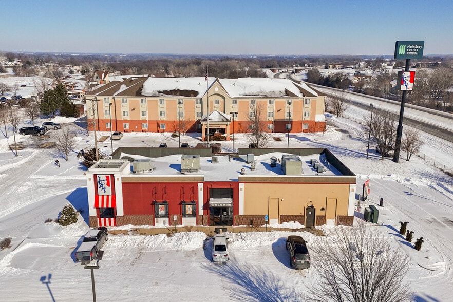 2613 Candlewood Dr, Emporia, KS for lease - Building Photo - Image 3 of 16