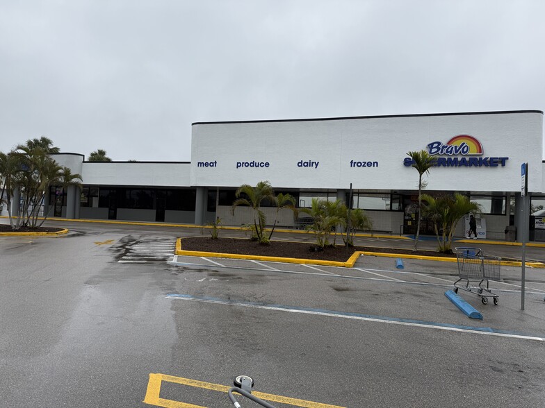 4150 Hancock Bridge Pky, North Fort Myers, FL for lease - Building Photo - Image 2 of 9