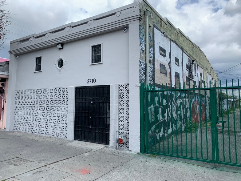 2710 S San Pedro, Los Angeles, CA for lease - Primary Photo - Image 1 of 16