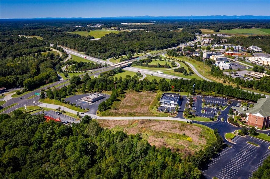 Lot R-1-A Destination Blvd., Anderson, SC 29621, Anderson, SC à vendre - Aérien - Image 2 de 9
