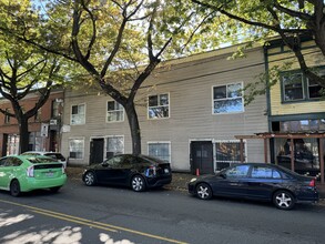 5611 Rainier Ave S, Seattle, WA for lease Building Photo- Image 1 of 7