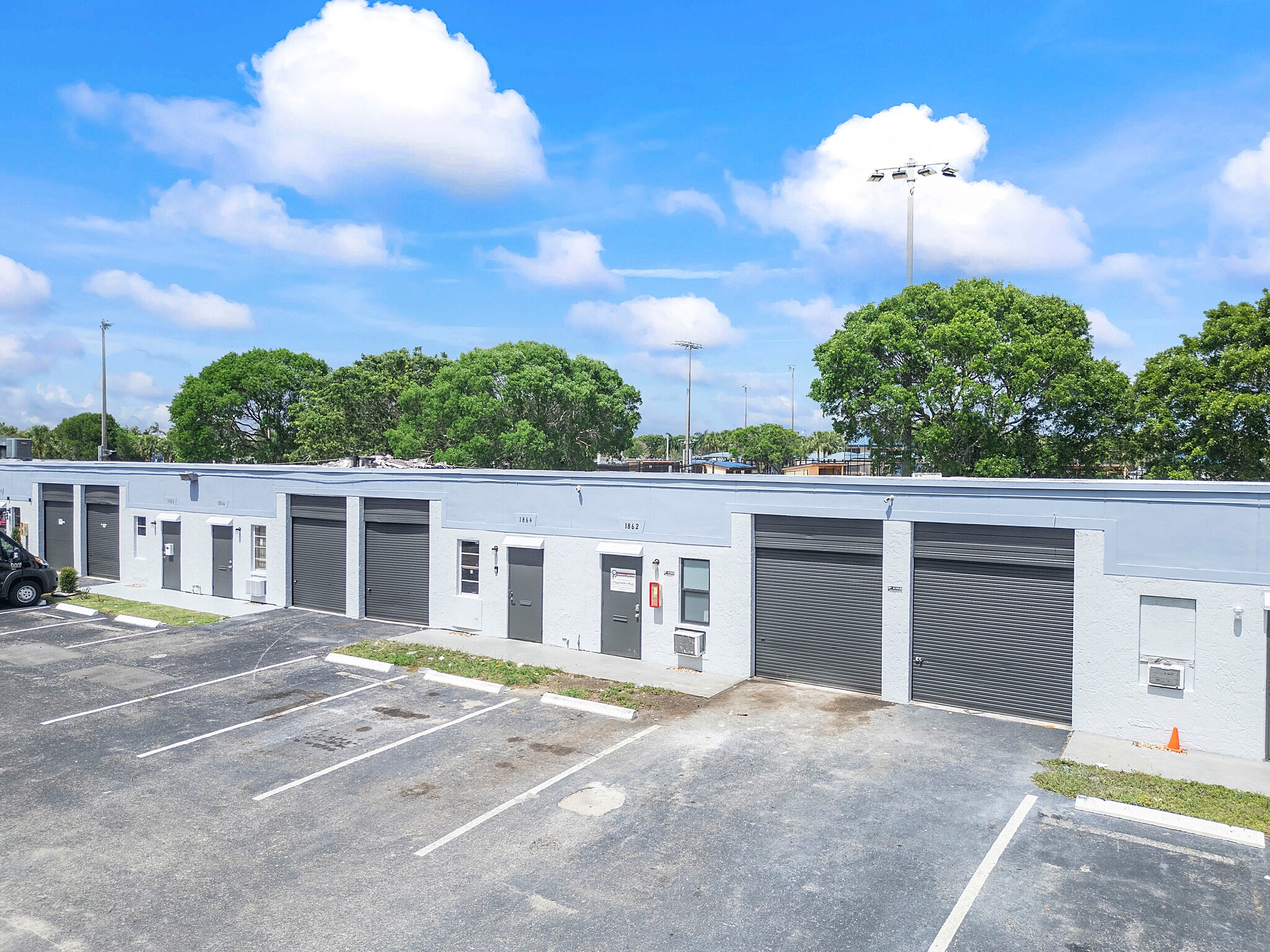 1926-1948 NW 54th Ave, Margate, FL for lease Building Photo- Image 1 of 7