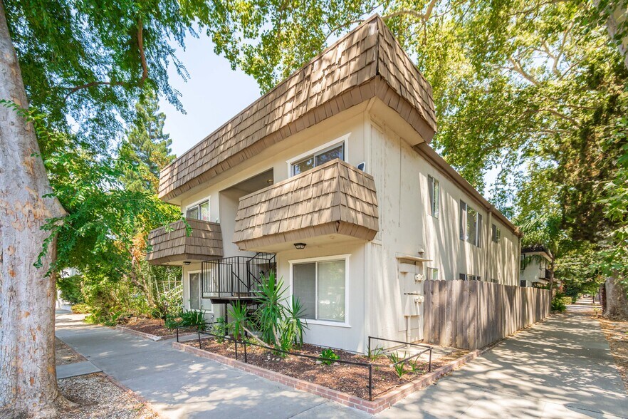 1829 H St, Sacramento, CA à vendre - Photo du bâtiment - Image 2 de 11