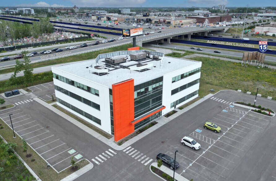 3105 Pl Louis-R.-Renaud, Laval, QC à louer - Photo du bâtiment - Image 1 de 13