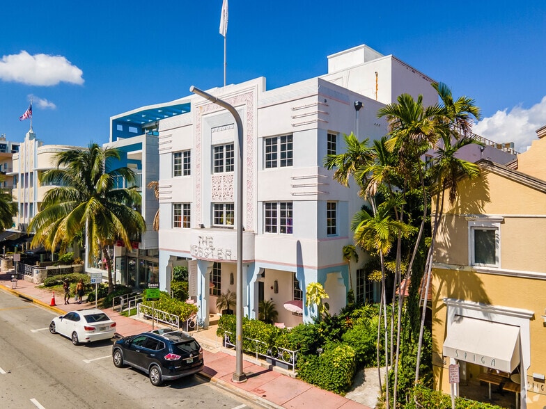 1220 Collins Ave, Miami Beach, FL à vendre - Photo du bâtiment - Image 3 de 8