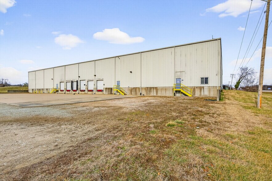 1500 Dismuke Dr, Farmington, MO à vendre - Photo du bâtiment - Image 3 de 59