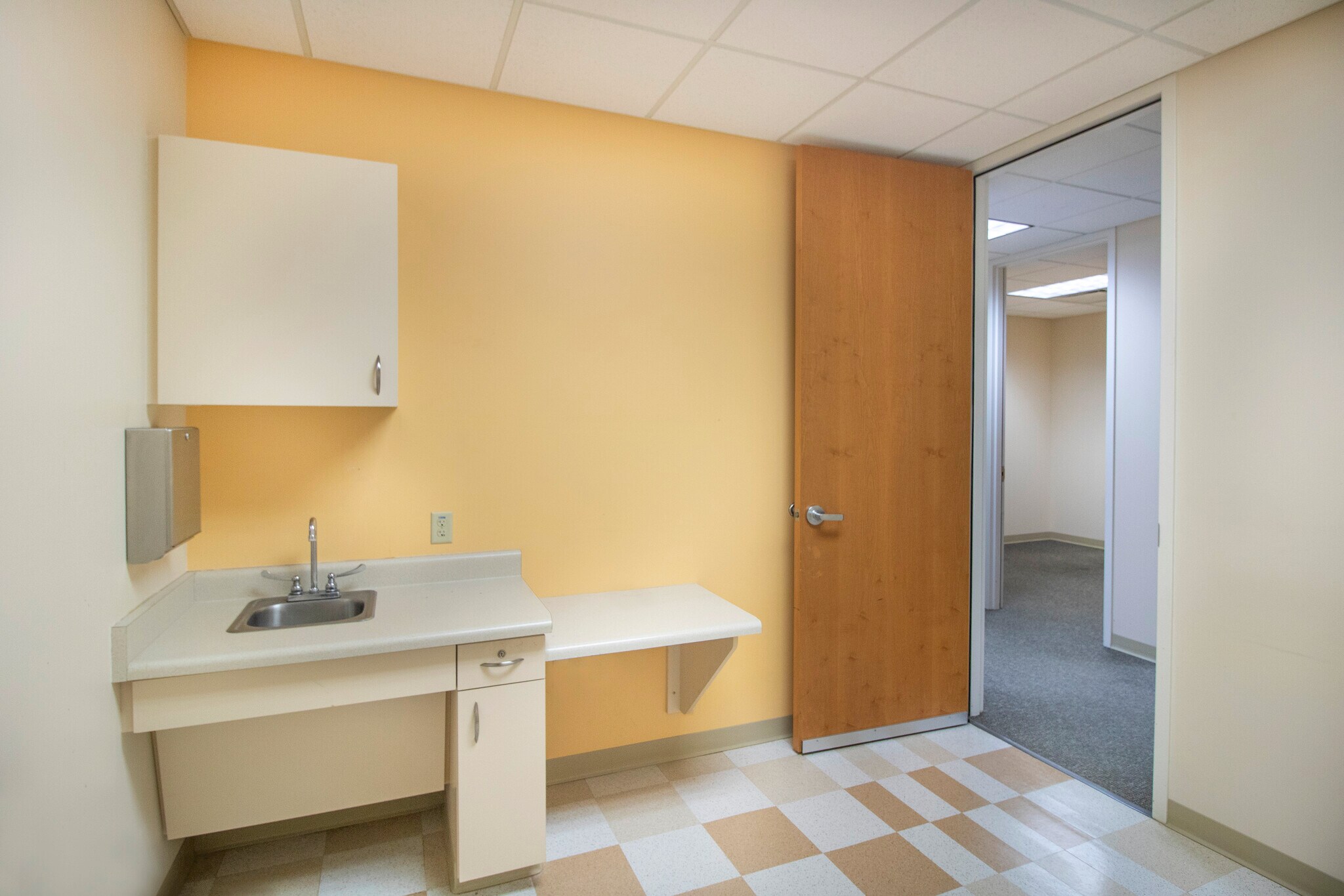 13800 W North Ave, Brookfield, WI for lease Building Photo- Image 1 of 3