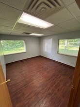 411 W Lake Lansing Rd, East Lansing, MI for lease Interior Photo- Image 2 of 4