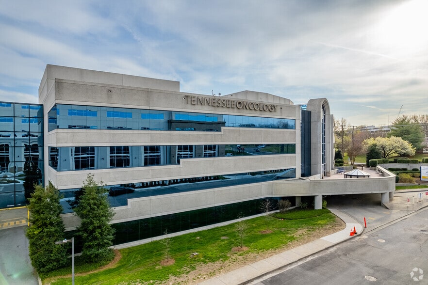 250 25th Ave N, Nashville, TN for lease - Building Photo - Image 2 of 5