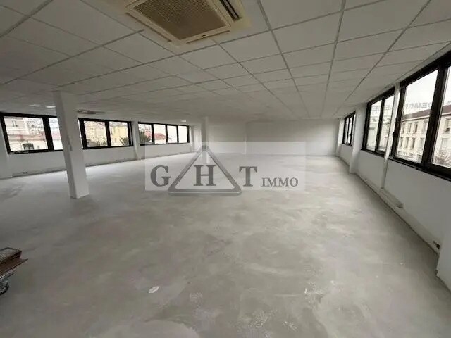 Bureau dans Ivry-sur-Seine à louer - Photo intérieure - Image 2 de 4