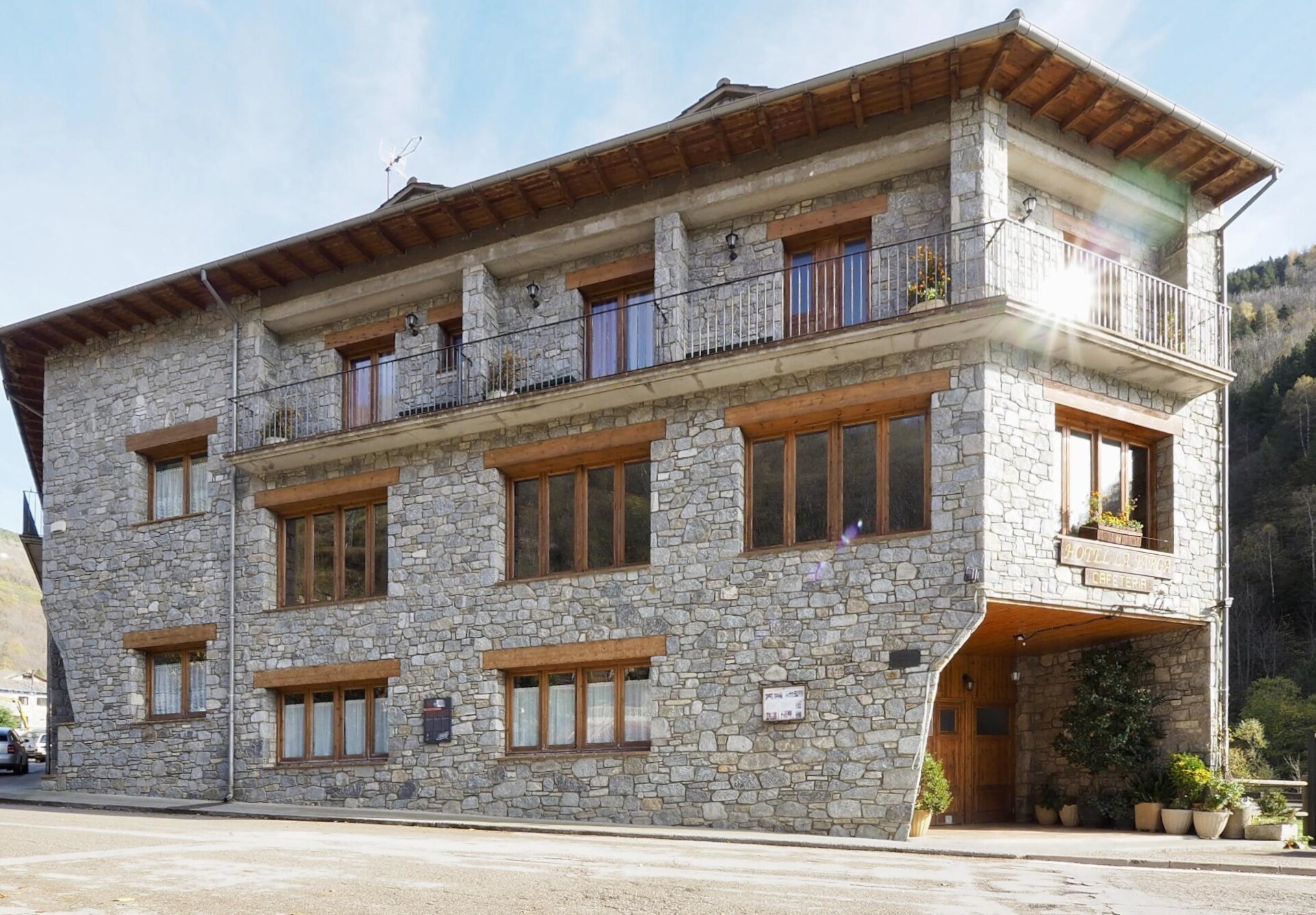 Hospitality in Setcases, Gerona for sale Building Photo- Image 1 of 29