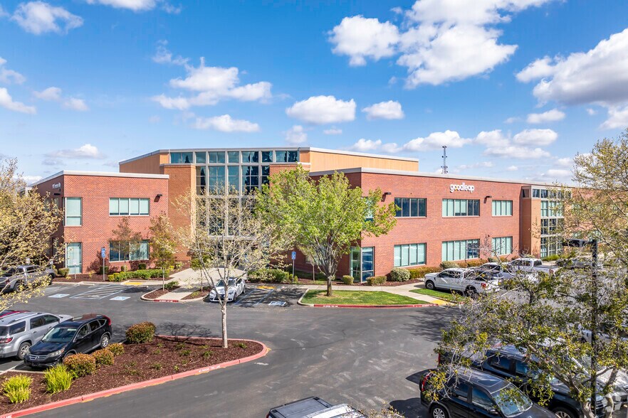 1000 Enterprise Way, Roseville, CA for lease - Building Photo - Image 1 of 6