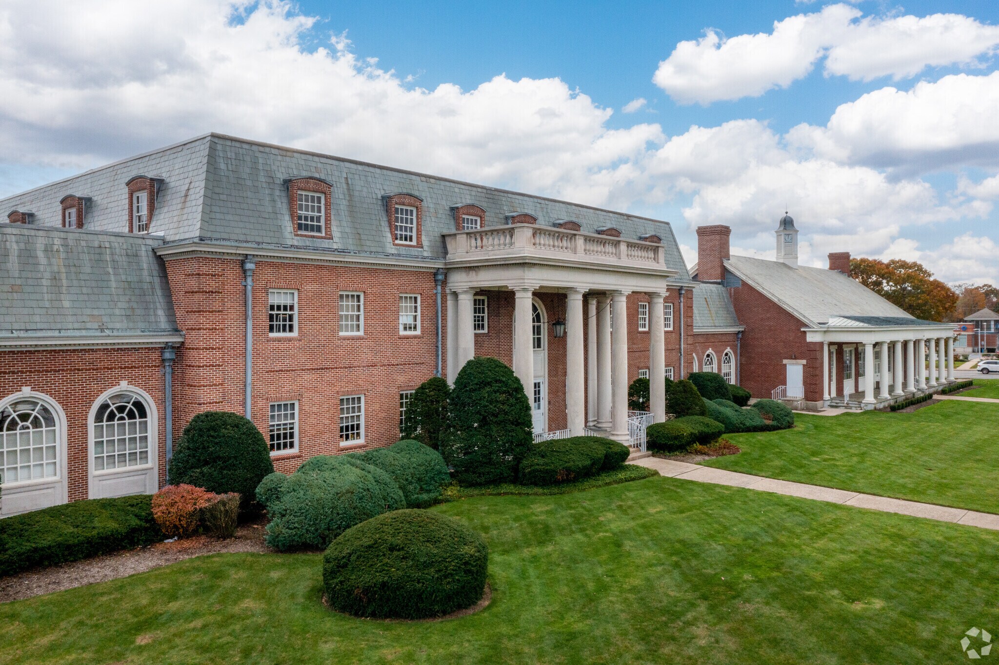 2100 Middle Country Rd, Centereach, NY à louer Photo du bâtiment- Image 1 de 25