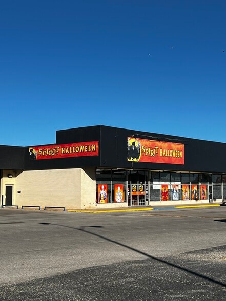 2542-2630 Barrow St, Abilene, TX for lease - Building Photo - Image 2 of 7