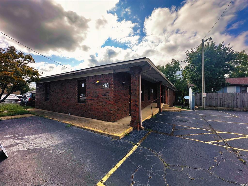 715 Hobson Ave, Hot Springs National Park, AR for lease Building Photo- Image 1 of 15
