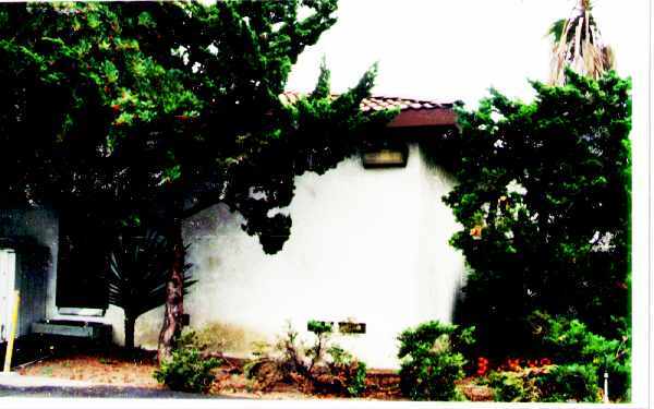 1975 Royal Ave, Simi Valley, CA for sale - Primary Photo - Image 1 of 2