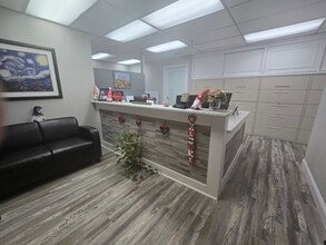 881 Allwood Rd, Clifton, NJ à louer Photo intérieure- Image 2 de 5