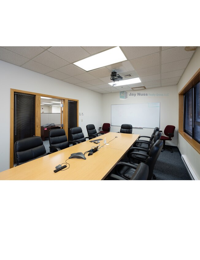 135-145 Wood Rd, Braintree, MA for lease Primary Photo- Image 1 of 7