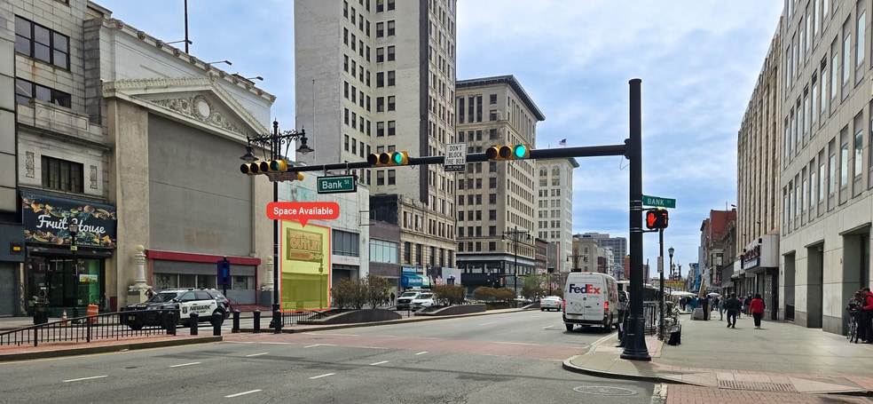 770-774 Broad St, Newark, NJ à louer - Photo du bâtiment - Image 2 de 3