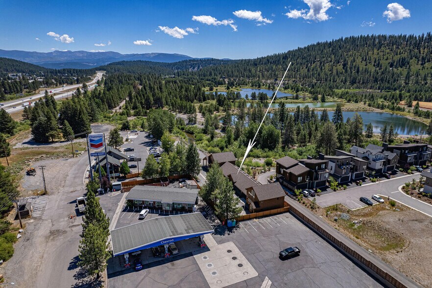 12315 Deerfield Dr, Truckee, CA à vendre - Photo du bâtiment - Image 3 de 55