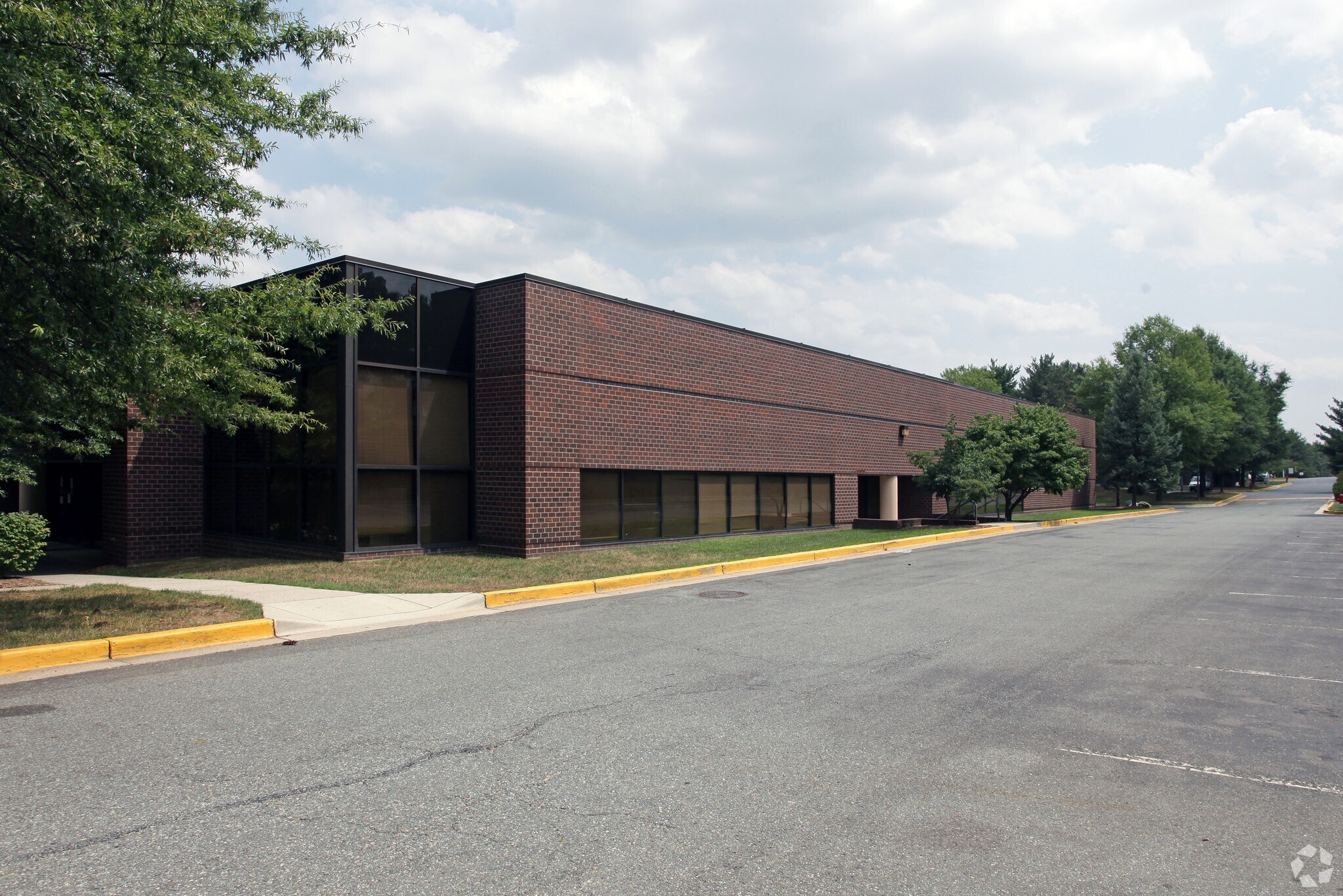 1001-1099 Brightseat Rd, Landover, MD à louer Photo du bâtiment- Image 1 de 5
