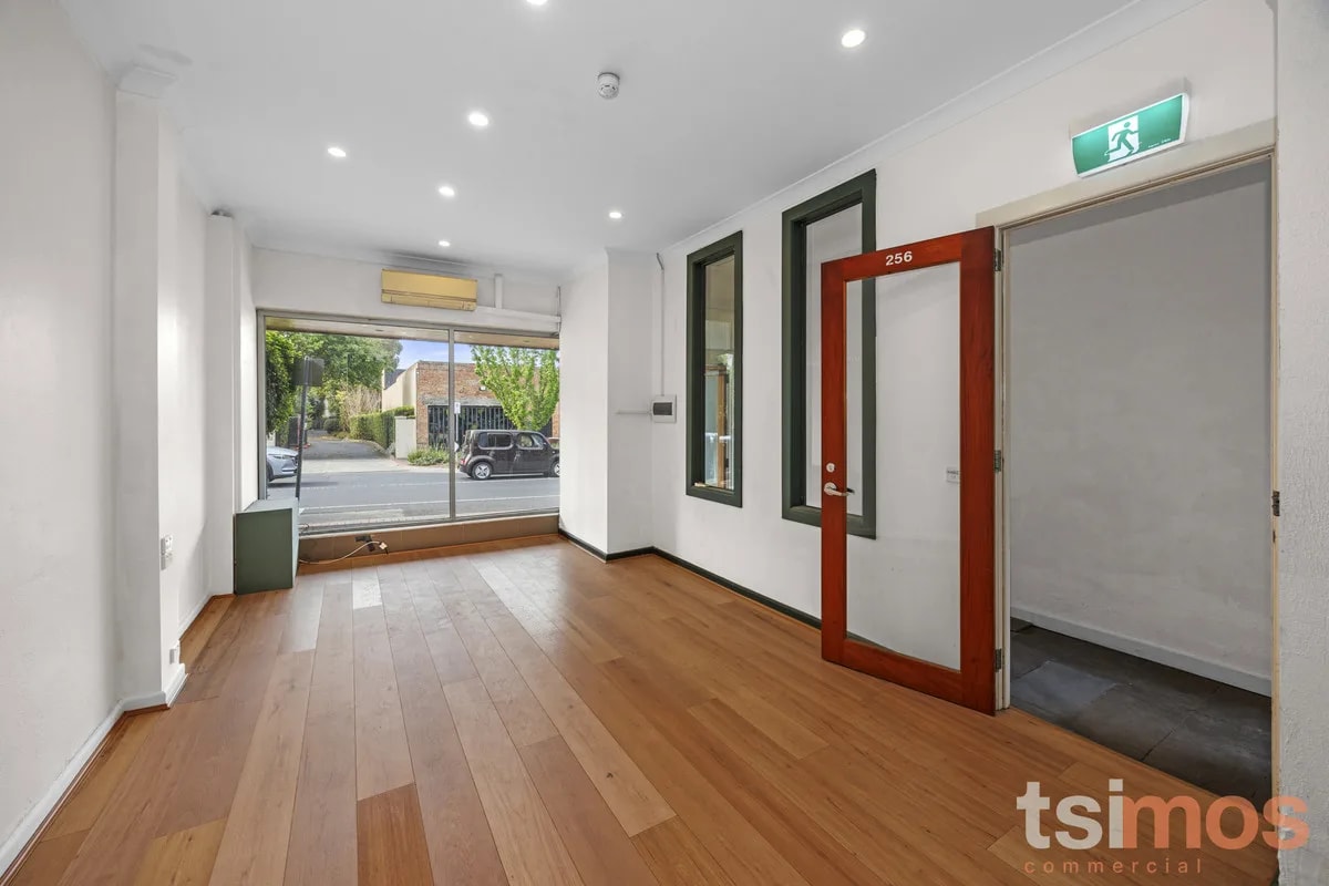 256 McKinnon Road, McKinnon for lease Interior Photo- Image 1 of 5
