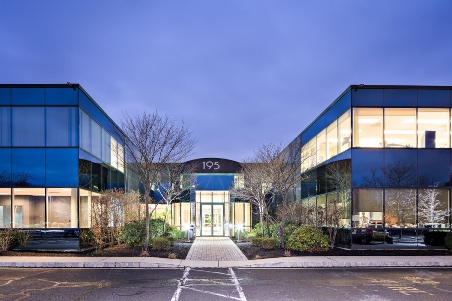 195 Route 9 S, Manalapan Township, NJ for lease Building Photo- Image 1 of 9