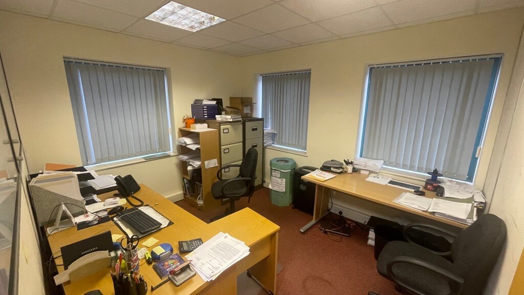 Corunna Rd, Warwick, WAR CV34 5HQ - Unit 4 - - Interior Photo - Image 2 of 5