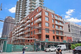 395 Carroll Street, Brooklyn, NY for lease Building Photo- Image 2 of 6