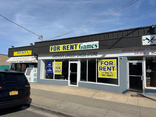 832 N Broadway, Massapequa, NY for lease Building Photo- Image 1 of 2