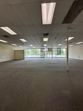 3010-3054 W Hobson Rd, Woodridge, IL for lease Interior Photo- Image 2 of 8