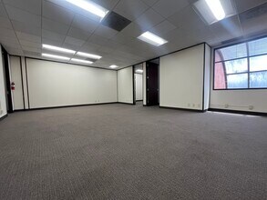 20980 Redwood Rd, Castro Valley, CA for lease Interior Photo- Image 2 of 6